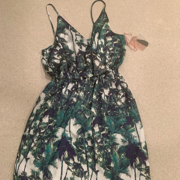 Forever 21 Dresses & Skirts - Forever 21 Contemporary strapless dress